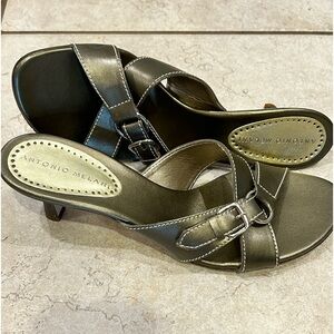 COPY - Woman’s heels!